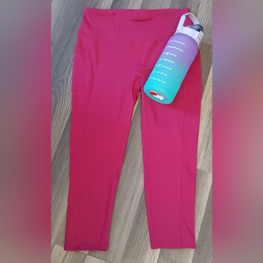 𝗕𝗲𝘃𝗲𝗿𝗹𝘆 𝗛𝗶𝗹𝗹𝘀 𝗣𝗼𝗹𝗼 𝗖𝗹𝘂𝗯 𝗖𝗮𝗽𝗿𝗶 𝗟𝗲𝗴𝗴𝗶𝗻𝗴 - Picture 3 of 12